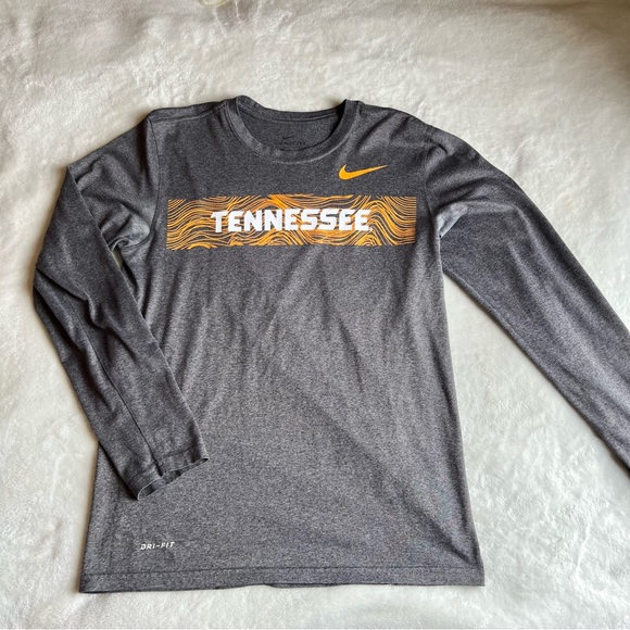 Nike dry fit University of Tennessee long sleeve, color dark grey, size small - Picture 1 of 2